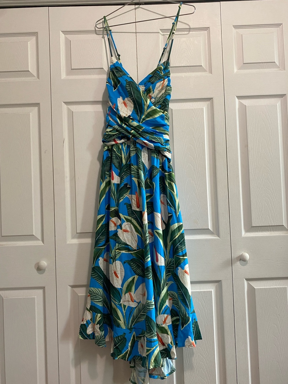 FARM Rio linen blend Blue Floral Spaghetti-Strap Midi Dress Size Small NWT